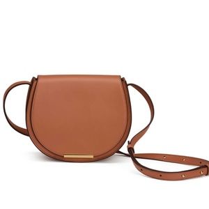 Cuyana Mini Saddle Bag in Caramel